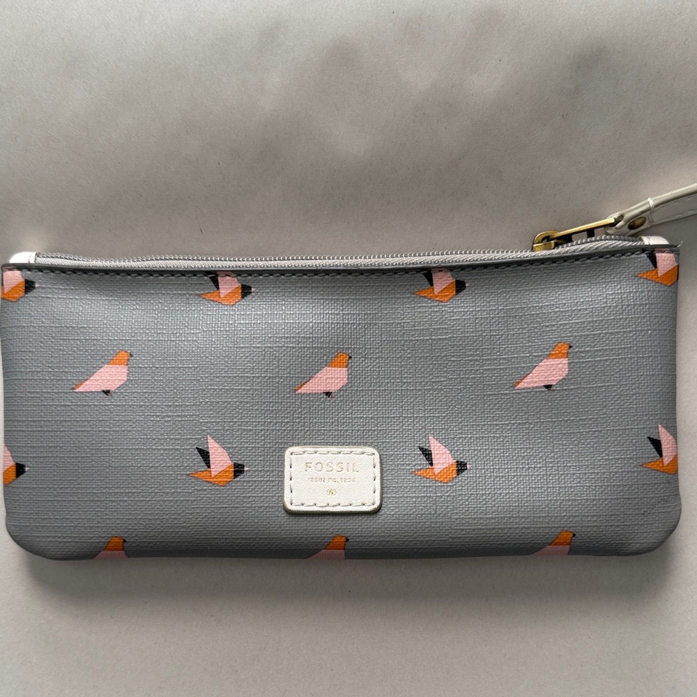 Fossil Light Gray Wristlet with Pink and Orange Bird Motif